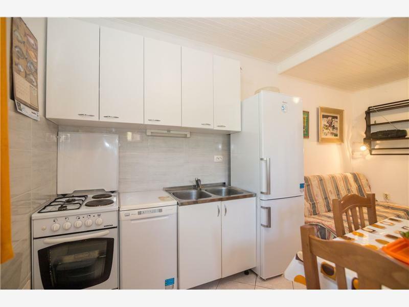 Apartments Maja Drašnice Extérieur photo
